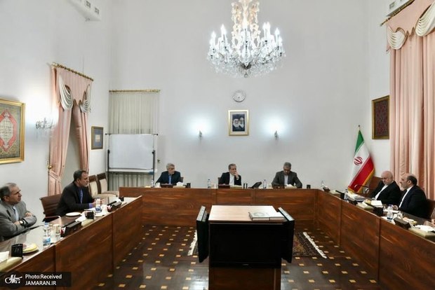 جلسه مشورتی عراقچی با سفرای ایران در برلین، پاریس و لندن در وزارت خارجه 