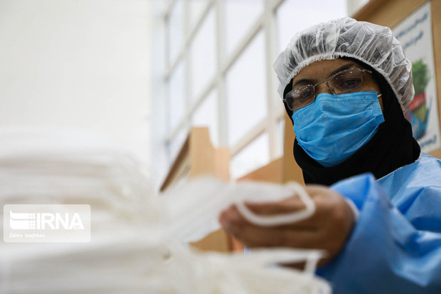 ۱۰ ‌کارگاه تولید ماسک در بندرعباس راه اندازی شده است