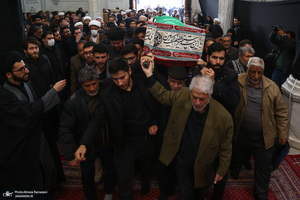 مراسم وداع با پیکر آیت الله محمد امامی کاشانی