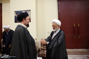 حاشیه های تجدید میثاق اعضای مجلس خبرگان رهبری با آرمان های امام خمینی (س)