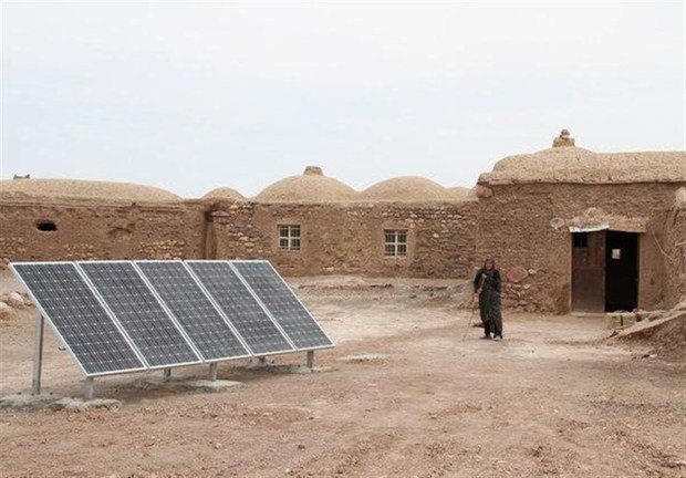 29 پنل خورشیدی در روستای های بانه  نصب و راه اندازی شد