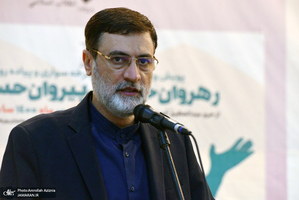 تجدید میثاق جمعی از خانواده های معظم شهدا، جانبازان، ایثار گران و رئیس و کارکنان بنیاد شهید با آرمان های حضرت امام(س)