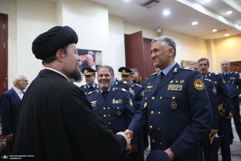 دیدار فرمانده نیری هوایی ارتش( امیر بهمن بهمرد )و جمعی از فرماندهان با سید حسن خمینی
