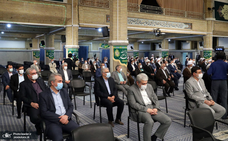 دیدار میهمانان کنفرانس وحدت اسلامى‌ و جمعی از مسئولان نظام با رهبر معظم انقلاب