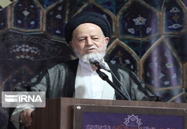 امام جمعه سمنان: فساد اقتصادی دغدغه داخلی کشور است