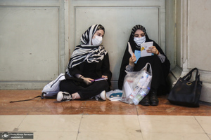 غرفه موسسه چاپ و نشر عروج در سی‌ و سومین نمایشگاه بین‌المللی کتاب تهران - 2