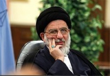 آیت الله هاشمی شاهرودی همواره در مسیر انقلاب حرکت کرد