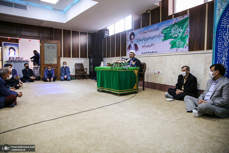 مراسم سالروز میلاد حضرت زهرا(س) و امام خمینی(ره) در موسسه تنظیم و نشر آثار امام(ره)