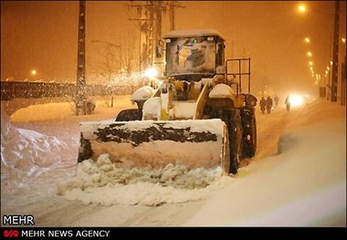 آماده باش 40 دستگاه خودروی سبک و سنگین برای مقابله با بحران برف