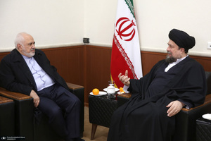 دیدار دکتر ظریف  معاون راهبردی رئیس جمهور و جمعی از مدیران با سید حسن خمینی