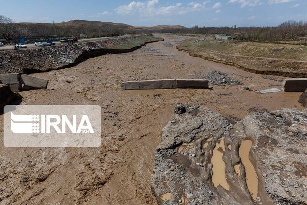 راه ارتباطی ۴۹ روستای دلفان قطع شد