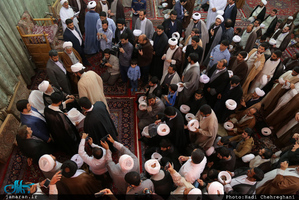 مراسم عمامه گذاری طلاب در روز میلاد امام علی(ع)