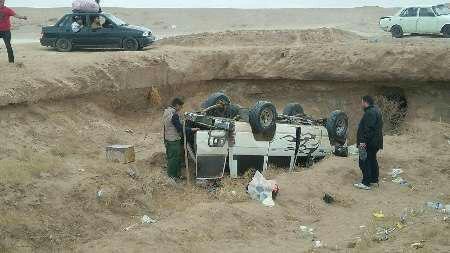 واژگونی خودرو در جاده مرنجاب 2 مصدوم به جا گذاشت