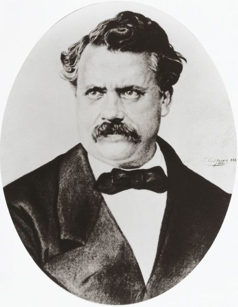 ماجرای مرد فقیری که طراح مد جهان شد + عکس