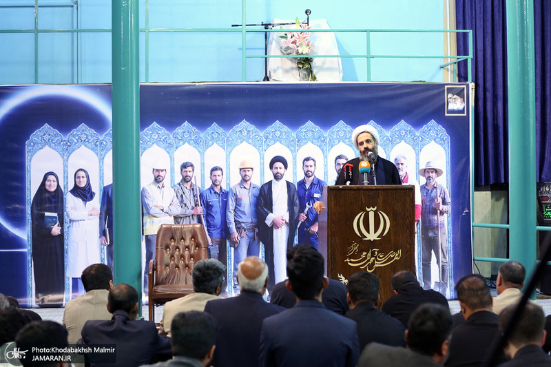 مراسم تجدید بیعت جهادگران با رهبر انقلاب در حسینیه جماران
