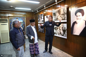 بازدید جمعی از مهمانان شرکت کننده رویداد بین المللی جایزه جهانی امام خمینی از جماران