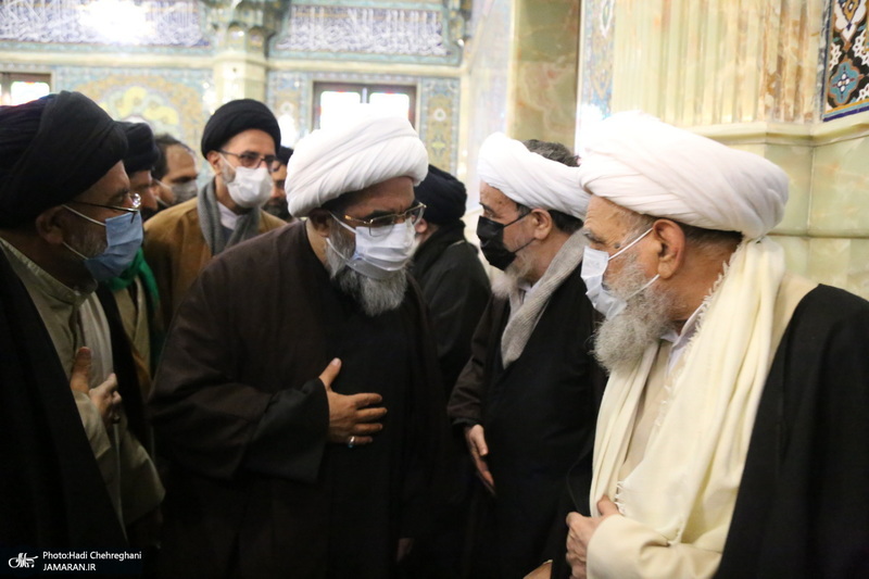 حضور مراجع و علما در مسجد امام حسن عسکری(ع) در پی ارتحال آیت الله العظمی صافی(ره)