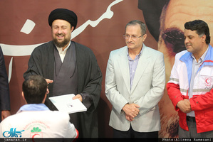 تجدید میثاق جوانان هلال احمر با آرمان های حضرت امام و دیدار با سید حسن خمینی