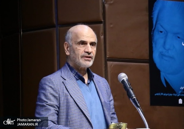 مومنی: شفافیت در اقتصاد حتی در شرایط جنگی ضروری‌تر است/درآمدهای ارزی باید در معرض ارزیابی علمی قرار گیرد/مسئولان نسبت به پیامدهای سیاست‌های شوک‌درمانی هوشیار باشند/با نشر گزینشی چشم‌انداز تورم بدون ارائه راهکار، برای قبولاندن چه سیاستی زمینه‌سازی می‌شود؟
