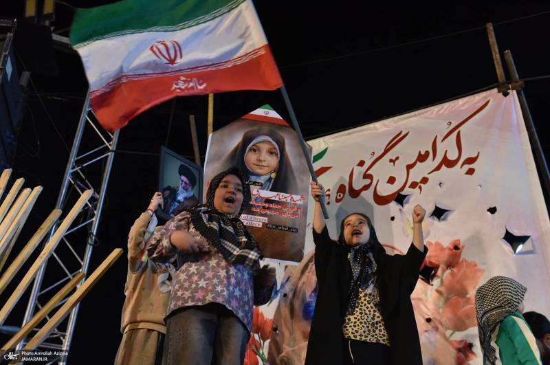 هفتادمین اجتماع پر شور مردم در میدان انقلاب