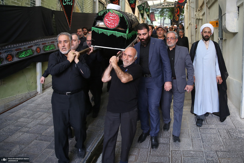 مراسم تشییع مرحوم آیت الله آقای حاج شیخ حسین هاشمیان در حسینیه جماران -2