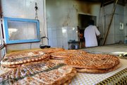 نان در مشهد هم گران شد/ دستمزد کارگران ثابت مانده است