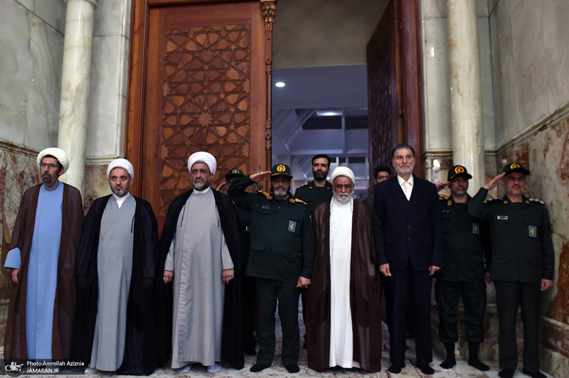 تجدیدمیثاق با آرمان‌های امام خمینی (س) به‌مناسبت گرامیداشت هفته عقیدتی سیاسی در سپاه و بسیج