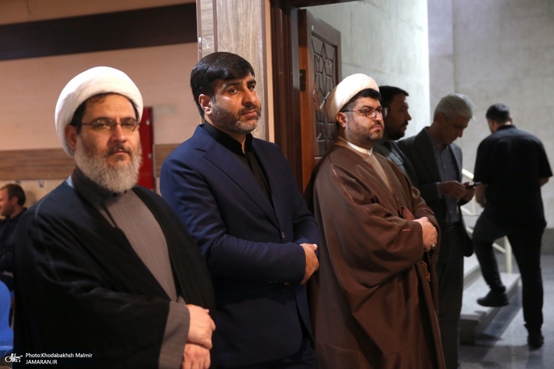 مراسم بزرگداشت احسان صابری در حرم امام خمینی (س)