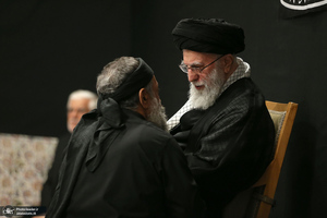 مراسم عزادارای شب عاشورا با حضور رهبر انقلاب اسلامی
