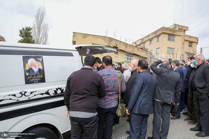 مراسم تشییع پیکر آیت الله ری شهری (ره) از حسینیه کوثر (س)