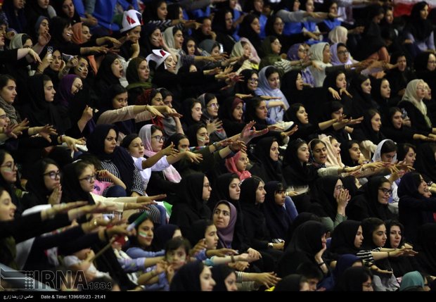 عکس حضور زنان در مسابقات والیبال انتخابی جام جهانی 