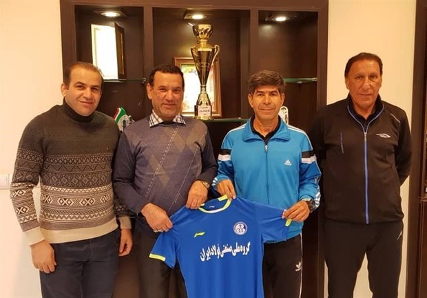 کریم قنبری مربی استقلال خوزستان شد
