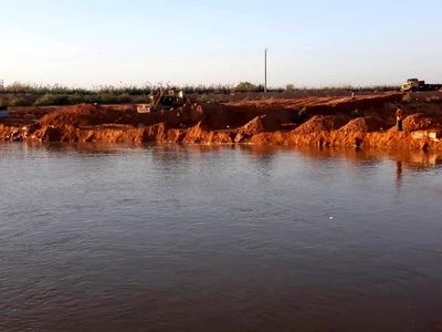 کاهش خطر بروز سیل در گیلان با لایروبی آب بندان های استان