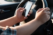 تلفن‌ همراه عامل ۲۰درصد سوانح جاده‌ای همدان