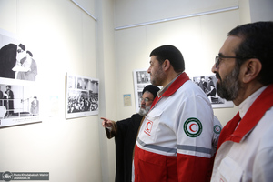 بازدید رئیس جمعیت هلال‌احمر  از بیت تاریخی حضرت امام در خمین