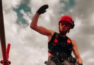 آمریکایی‌ها به کمپین حمایت از موشک‌های ایران پیوستند! + فیلم