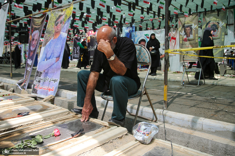 گلزار شهدای جنگ تحمیلی ۱۲روزه در بهشت زهرا (س)