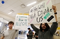 اعتراضات به قانون مهاجرت ترامپ