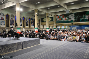 دیدار خانواده‌های شهدا با رهبر معظم انقلاب