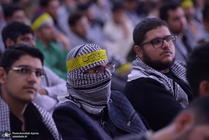 گردهمایی مسئولین بسیج دانشجویی و طلاب بسیجی در حرم امام با سخنرانی رئیس‌جمهور پزشکیان (26)