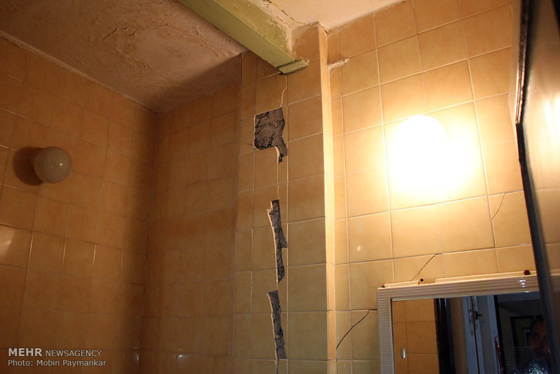 تصاویری از مناطق زلزله زده در سنندج و سر پل‌ذهاب