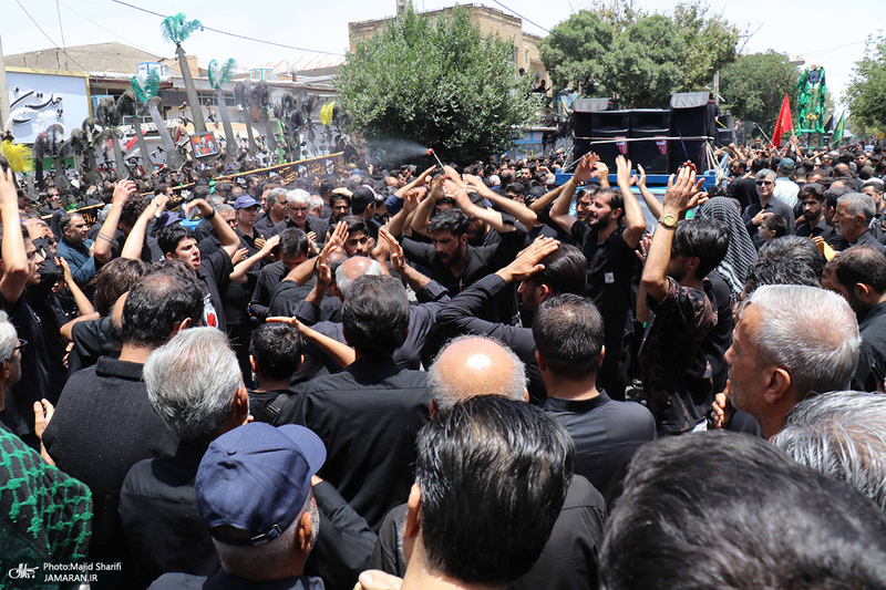 مراسم عزاداری و نخل گردانی روز عاشورا در خمین