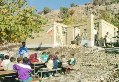 آغاز ساخت ۱۰واحد آموزشی در ریگان استان کرمان