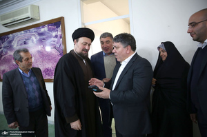 دیدار اعضای شورای مرکزی حزب اعتماد ملی با سید حسن خمینی