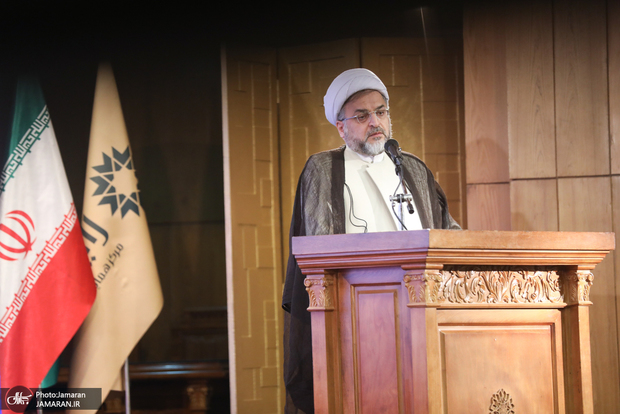 هادی سروش‌: اینکه منتقدان را کافر بدانیم و خون آنان را بریزیم، هیچ اساسی در اسلام ندارد/ اسلام کاملا همراه و پاسخگوی نیازهای انسان معاصر است/ جواد امام: ایران بیش از پیروز شدن یک جریان بر جریان دیگر، نیازمند همگرایی ملی است