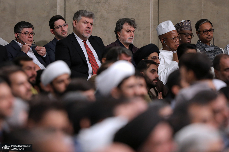 دیدار مسئولان نظام و سفرای کشورهای اسلامی با رهبر معظم انقلاب