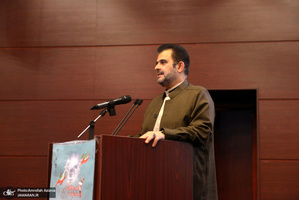 تجدید میثاق مدیرکل و جمعی از کارکنان اداره آموزش و پرورش شهرستان های استان تهران با آرمان های امام(س)