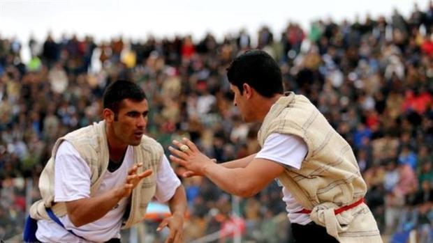 مسابقات ملی کشتی با چوخه در اسفراین آغاز شد