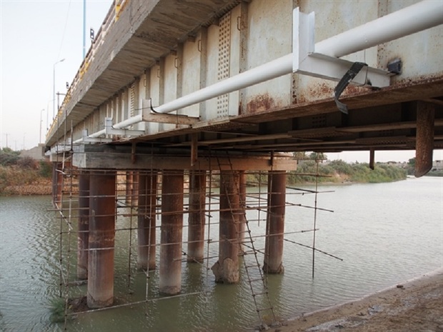 عملیات ترمیم و بازسازی پل کمربندی هندیجان آغاز شد