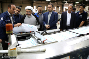 بازدید رئیس موسسه تنظیم و نشر آثار امام خمینی(س) از شرکت چاپ و نشر بانک ملی